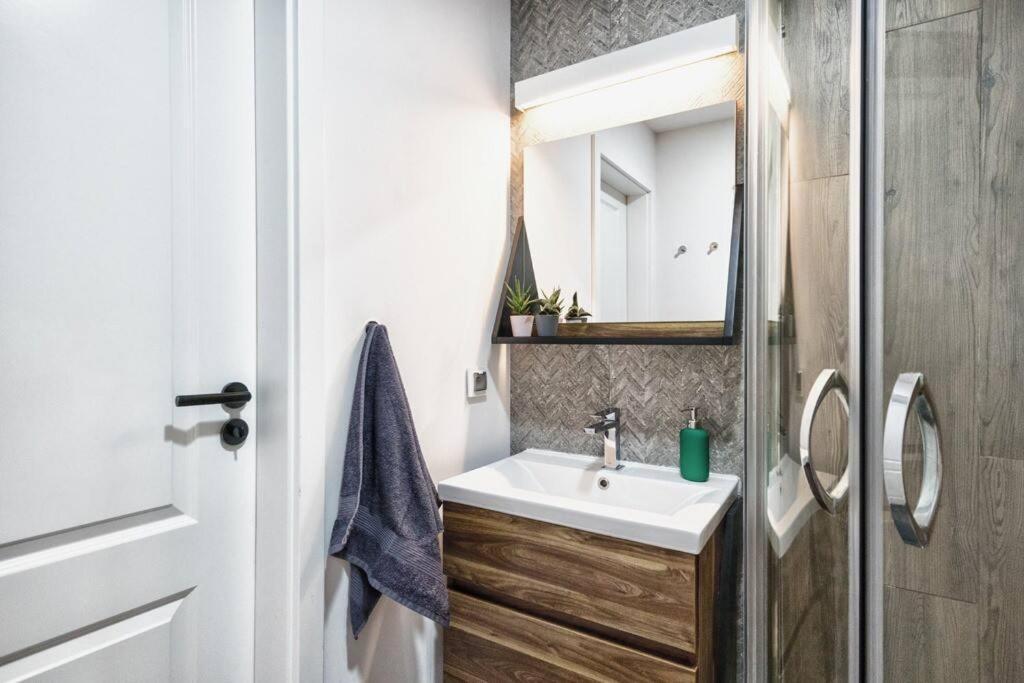 Archirent Apartament Warynskiego Danzica Esterno foto